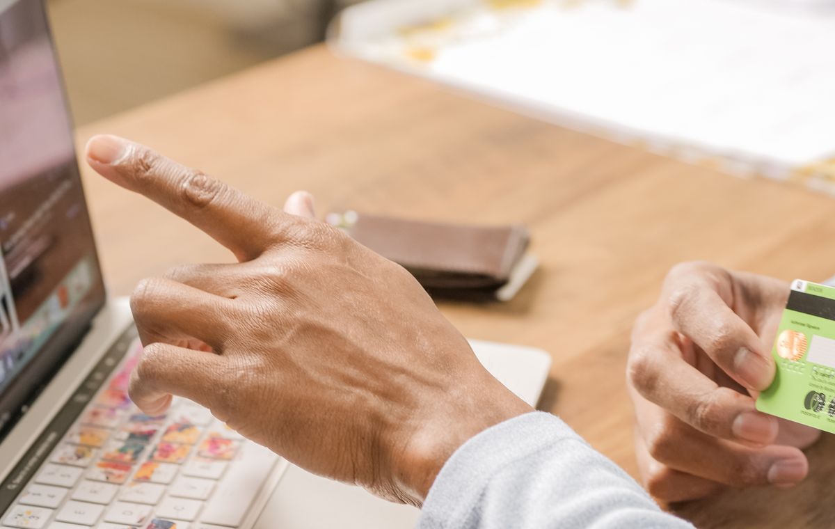 brasileiros compram em sites internacionais