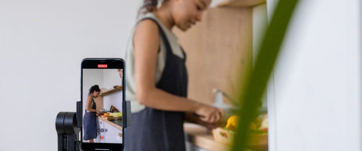 identidade visual e confiança do consumidor, conceitos de branding escritos à mão